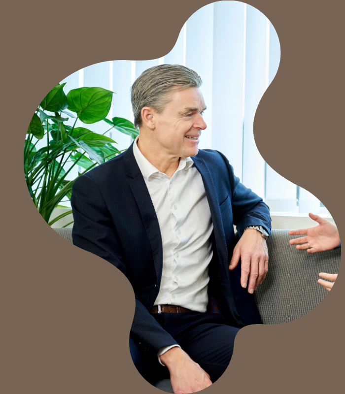 700x800-kenneth-liquid-dark-brown