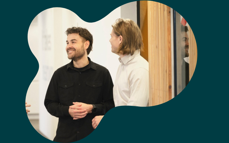 800x500-simon-martin-liquid-petroleum