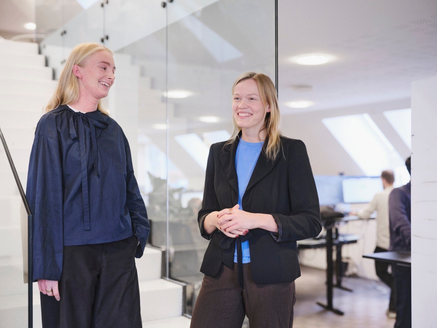 background-full-elisabeth-thea-1