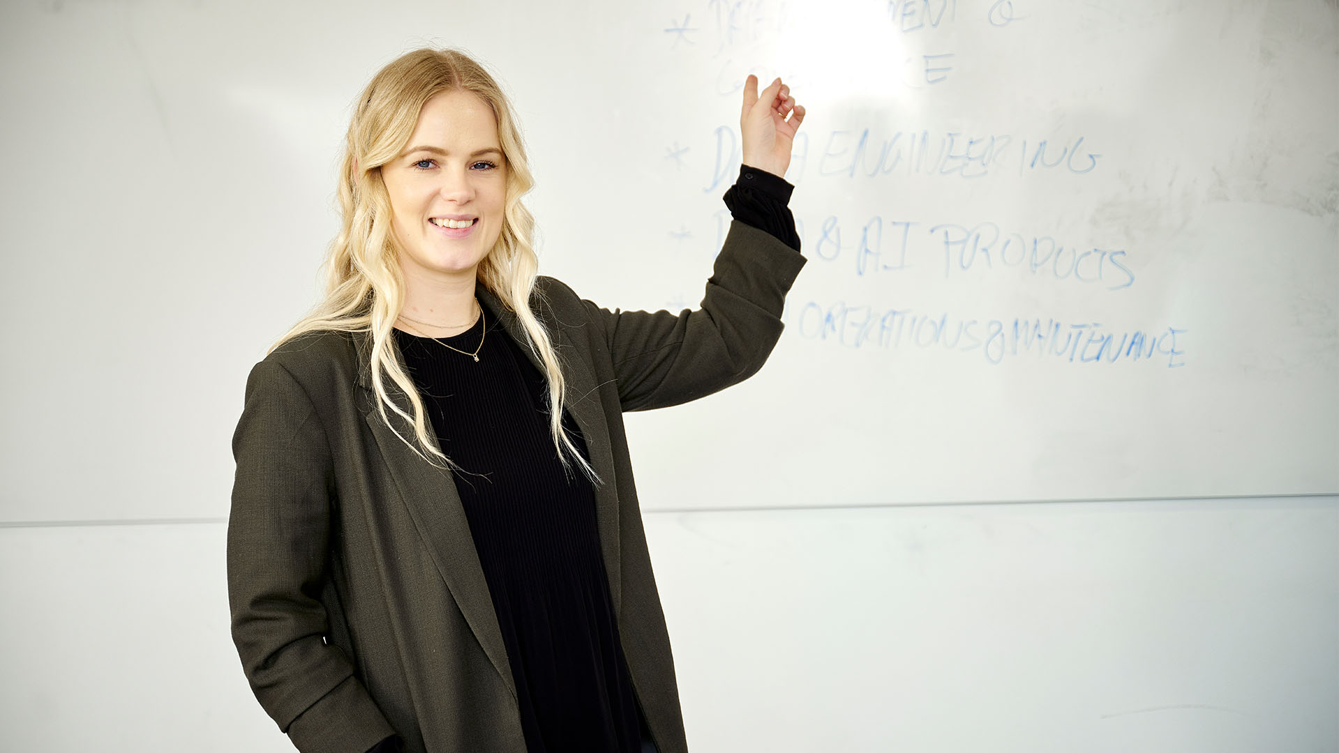 background-full-louise-a2