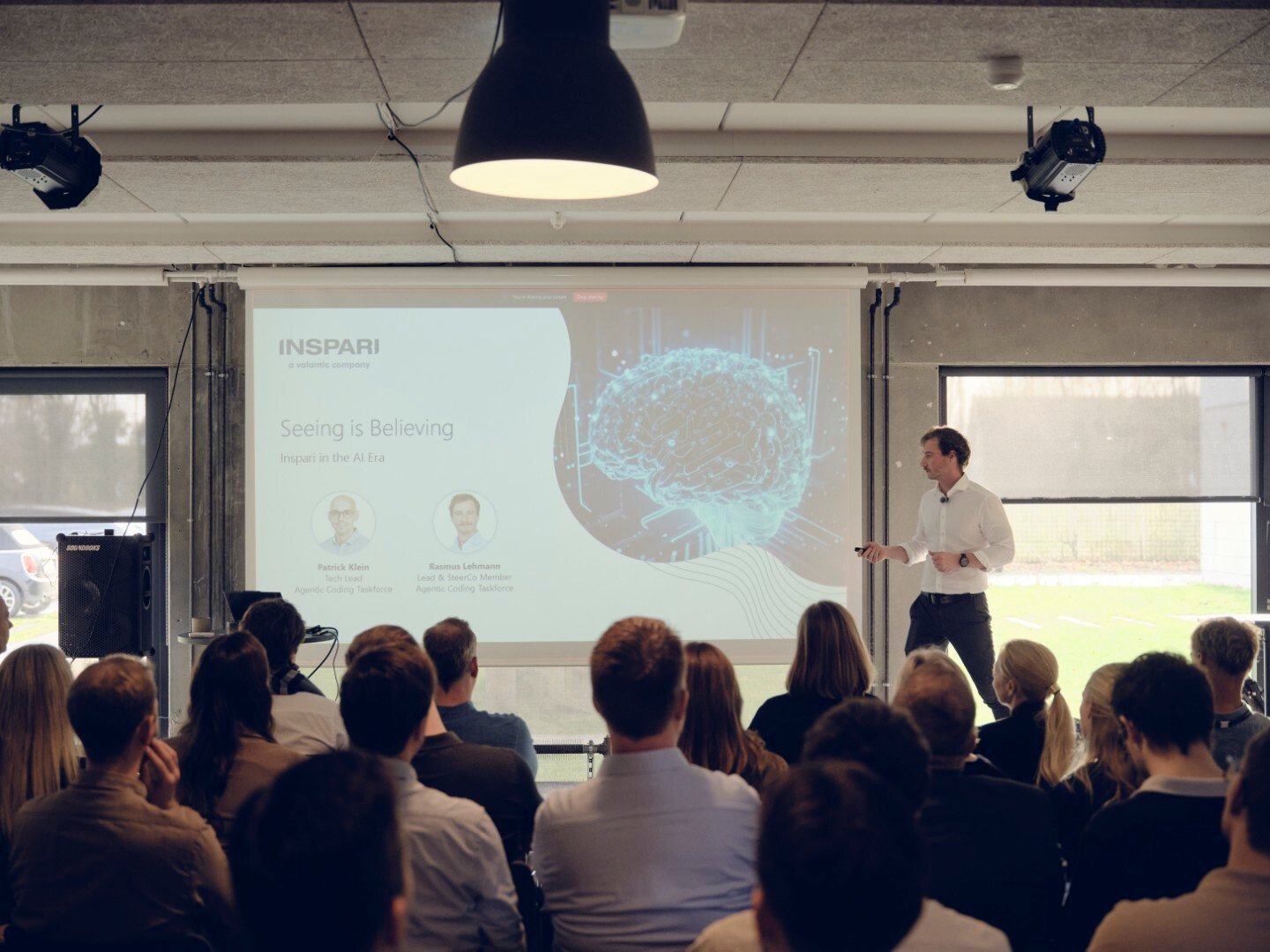 background-full-rasmus